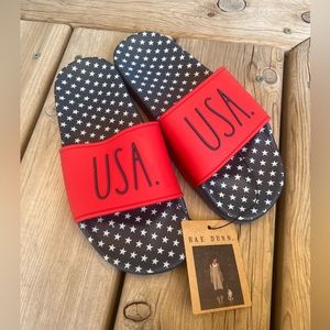 Womens size 7 patriotic USA Rae Dunn slides